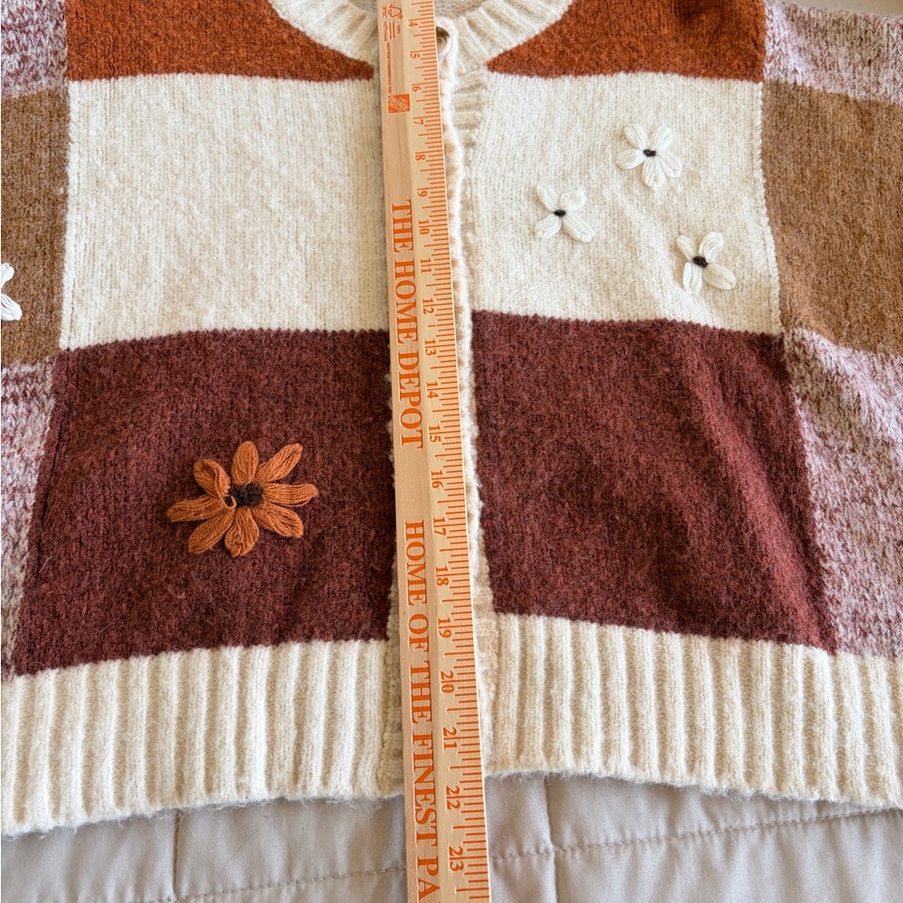 🧡Patchwork🧡 style floral knit Cardigan - Picture 7 of 7